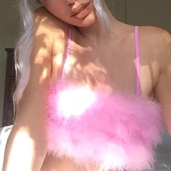 Pink feather crop top - Picture 7 of 14
